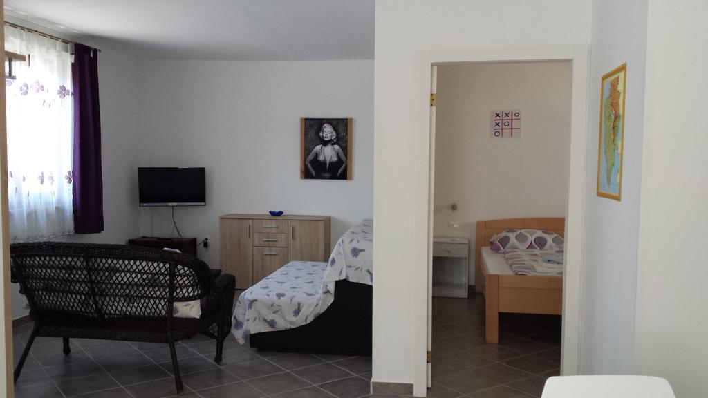 Abba Apartment Sveti Lovrec Pazenaticki ภายนอก รูปภาพ