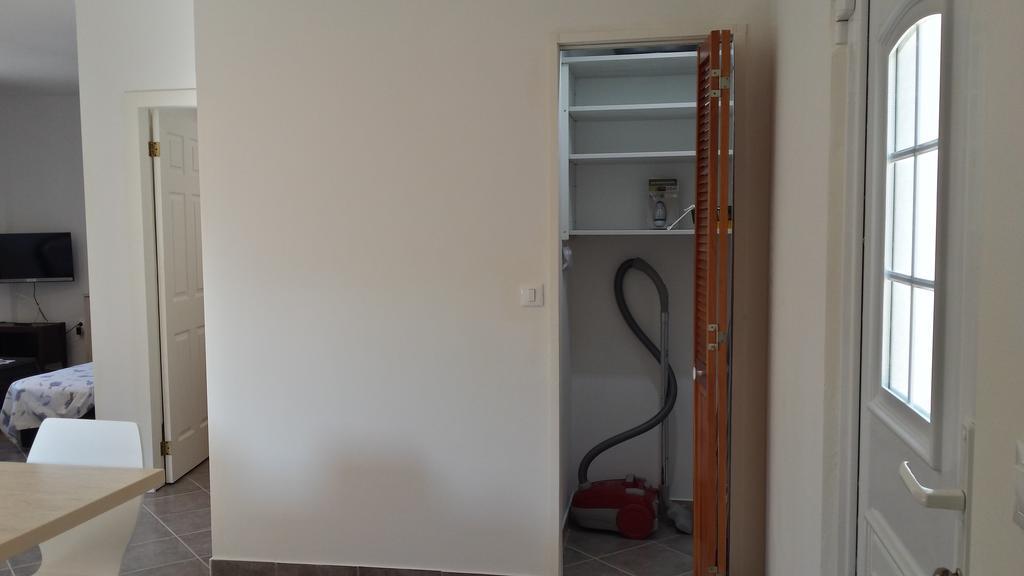 Abba Apartment Sveti Lovrec Pazenaticki ภายนอก รูปภาพ
