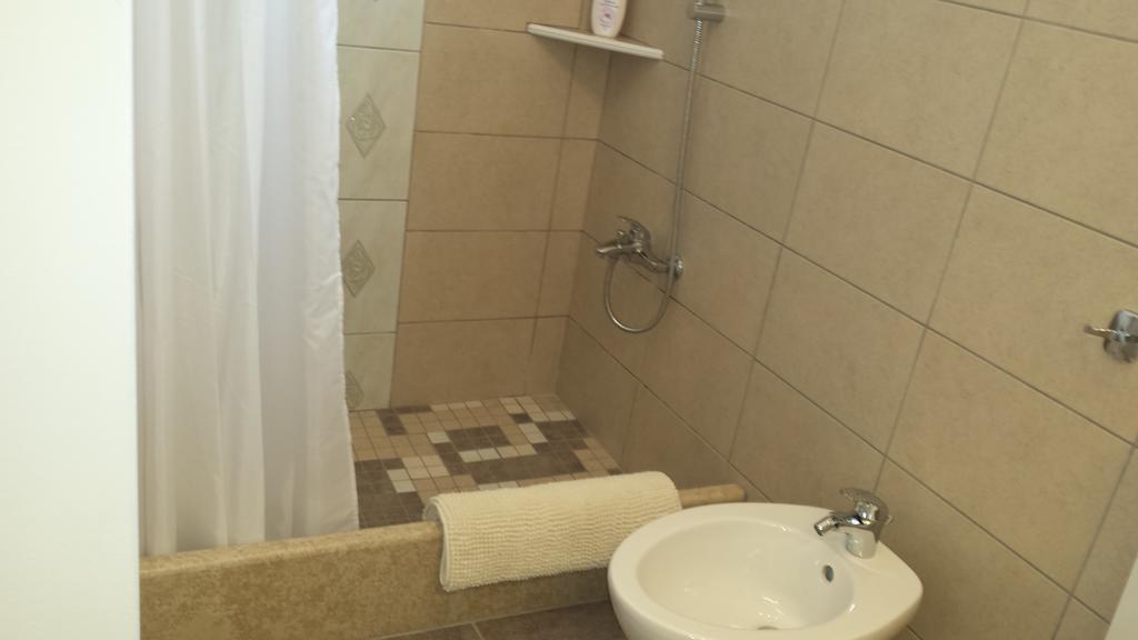 Abba Apartment Sveti Lovrec Pazenaticki ภายนอก รูปภาพ